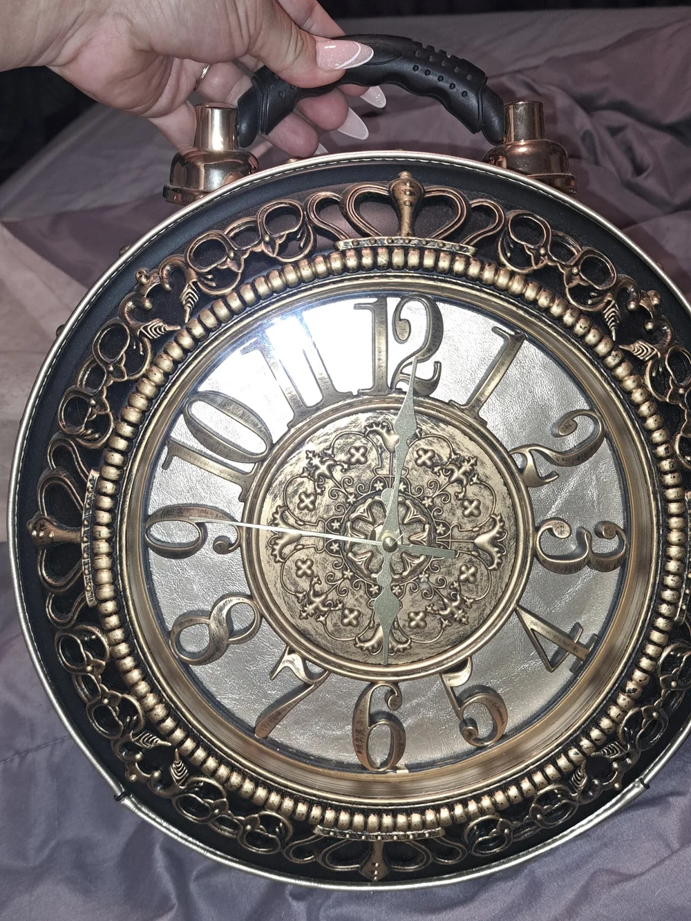 Antique-Style Gold Clock Purse with Ornate Face